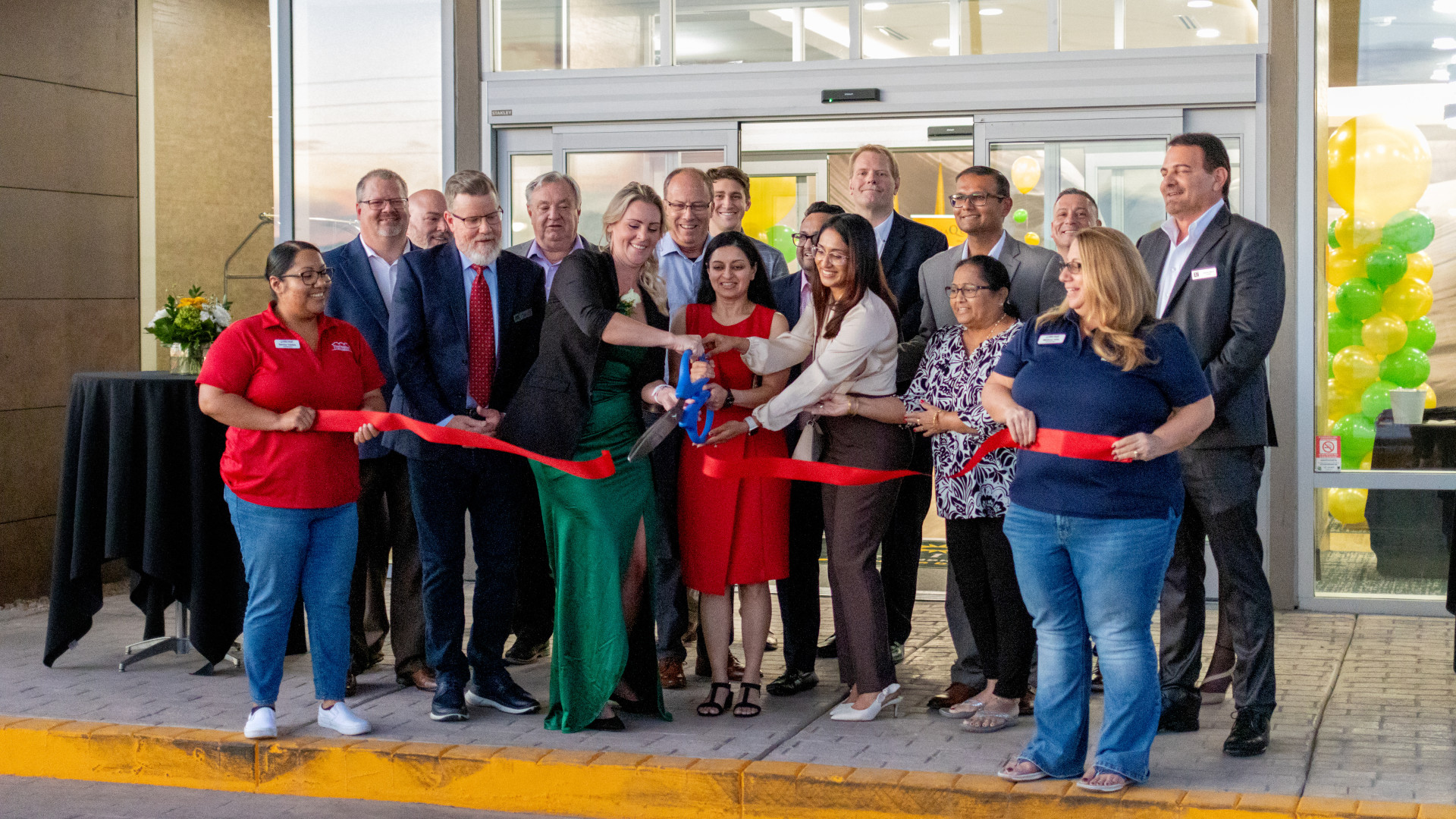 La Quinta Ribbon Cutting